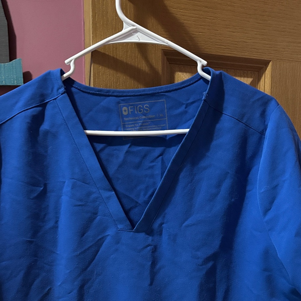 Figs Royal Blue Casma Three-Pocket Scrub Top